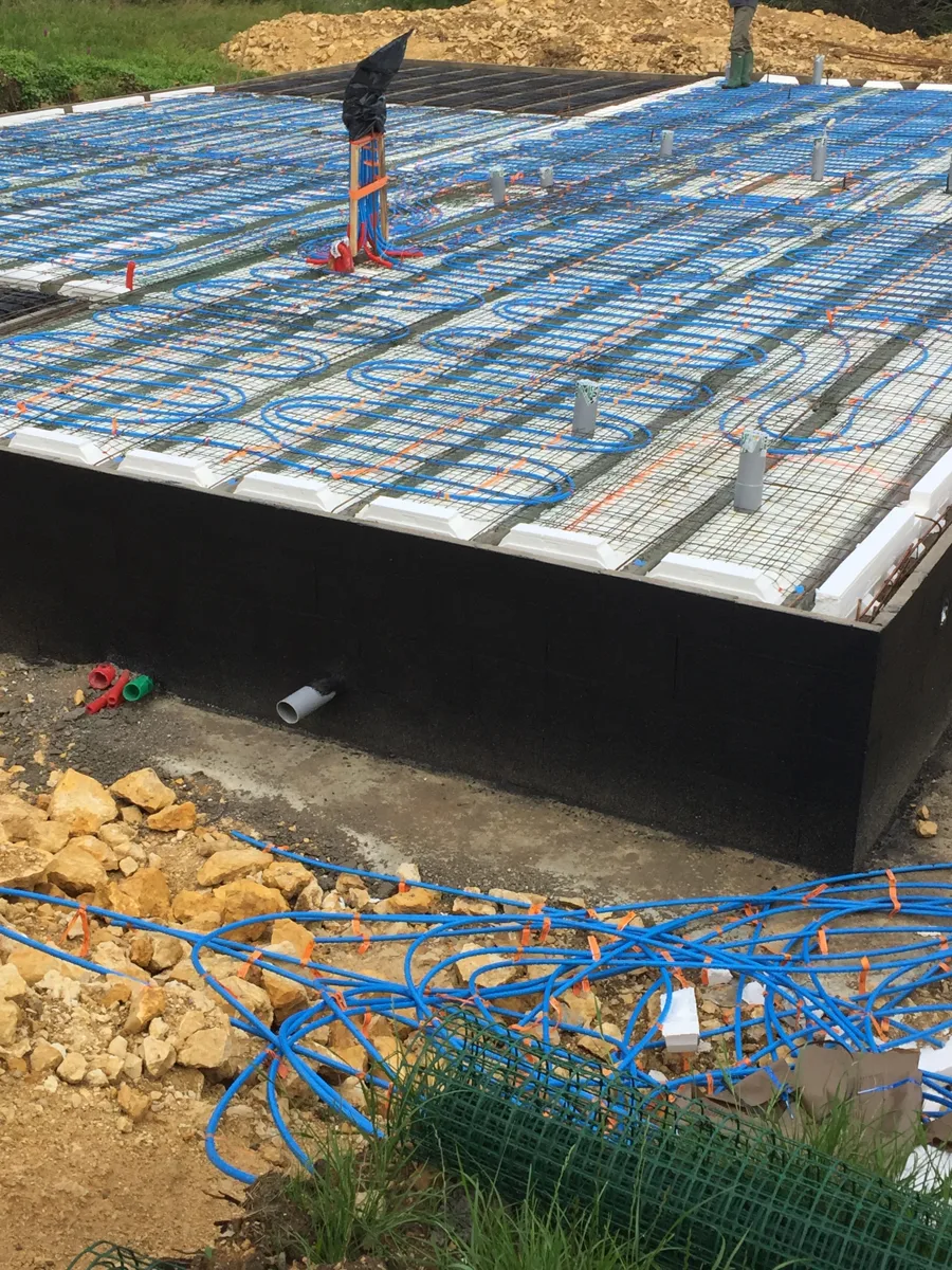 Préparation d’un plancher avant coulage du béton.