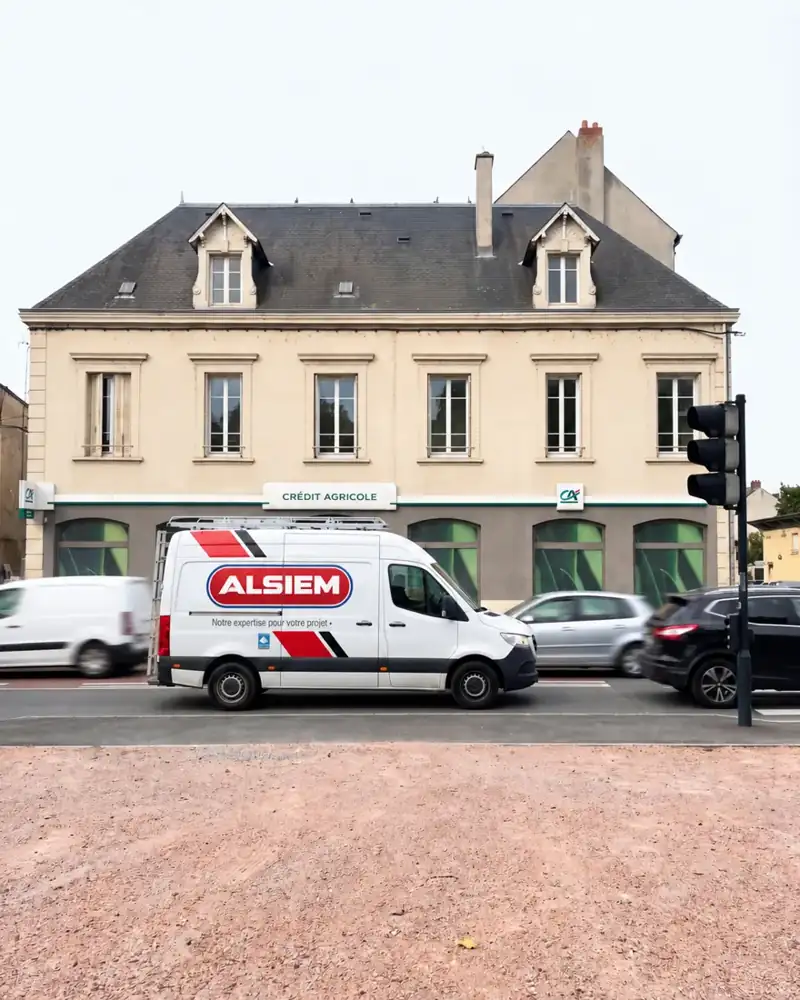 Installation de l’équipe sur un chantier à Gannat.