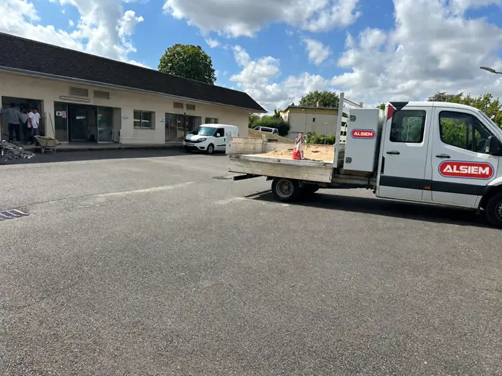 Intervention sur un bâtiment du Centre hospitalier Pierre Lôo.